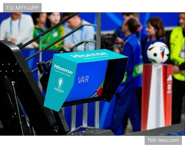 欧洲杯VAR判罚引争议，裁判公正性成焦点