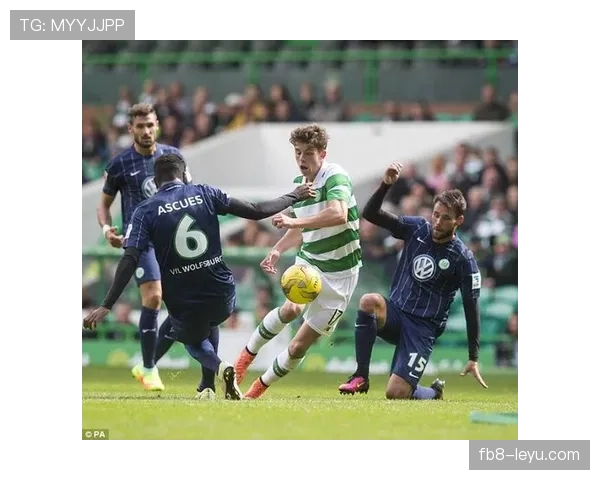 罗杰斯引领现代足球战术革新：整合与推广的持续影响力解析