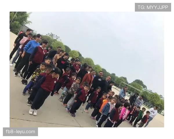 徐嘉余训练完直接打飞的去吃米其林三星,这日子过得比偶像剧还飘 徐嘉余训练完直接打飞的去吃米其林三星,这日子过得比偶像剧还飘