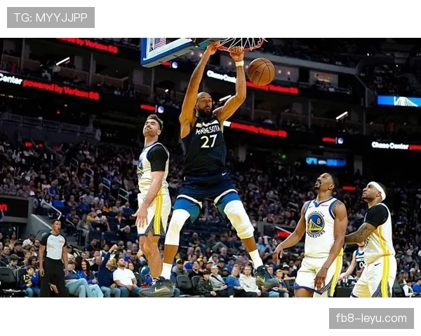 戈贝尔篮下封盖主导防守 有他在场限制对手内线