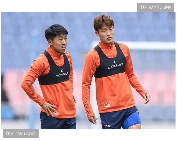 孙准浩上场像机器，下了场点菜像贵族，我看到账单都不好意思招呼他