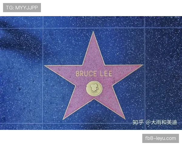 凌晨四点的洛杉矶，他喝的不是咖啡是冰水